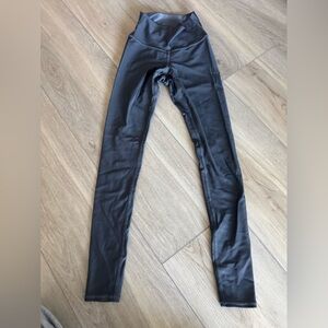Alo Dark Gray Shiny Leggings